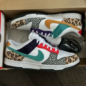 Special Edition Nike Dunk Low Sneakers (Men’s/Women’s)